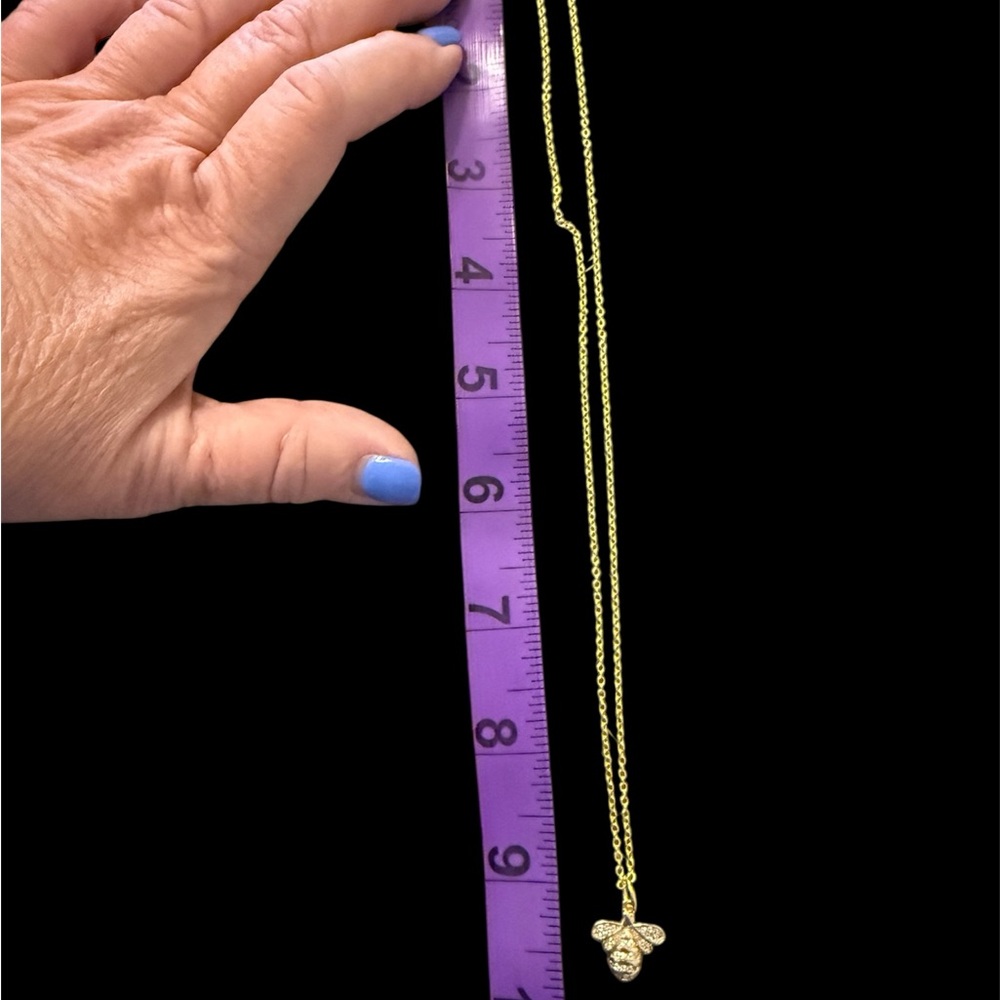 Allison Avery - “Queen Bee” Gold Plated Pendant - Picture 3 of 3